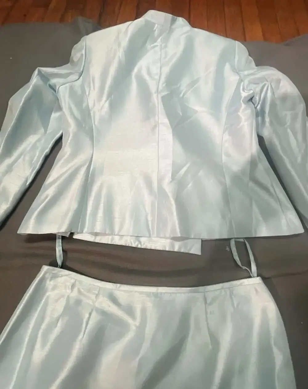 Jones Wear Suit Size 10P Light Blue Skirt Set Jacket Polyester